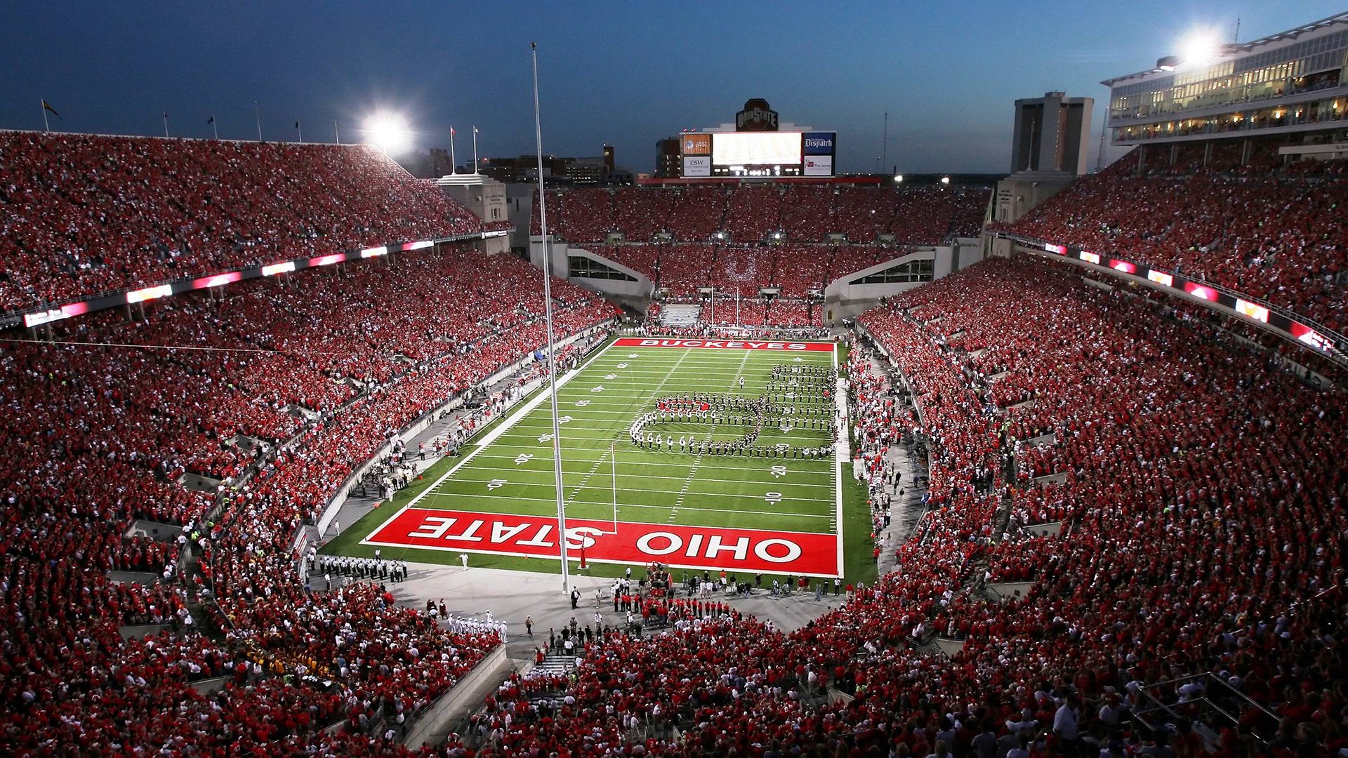 _校园网络球联赛:点燃学生的运动梦想_,校园网球场